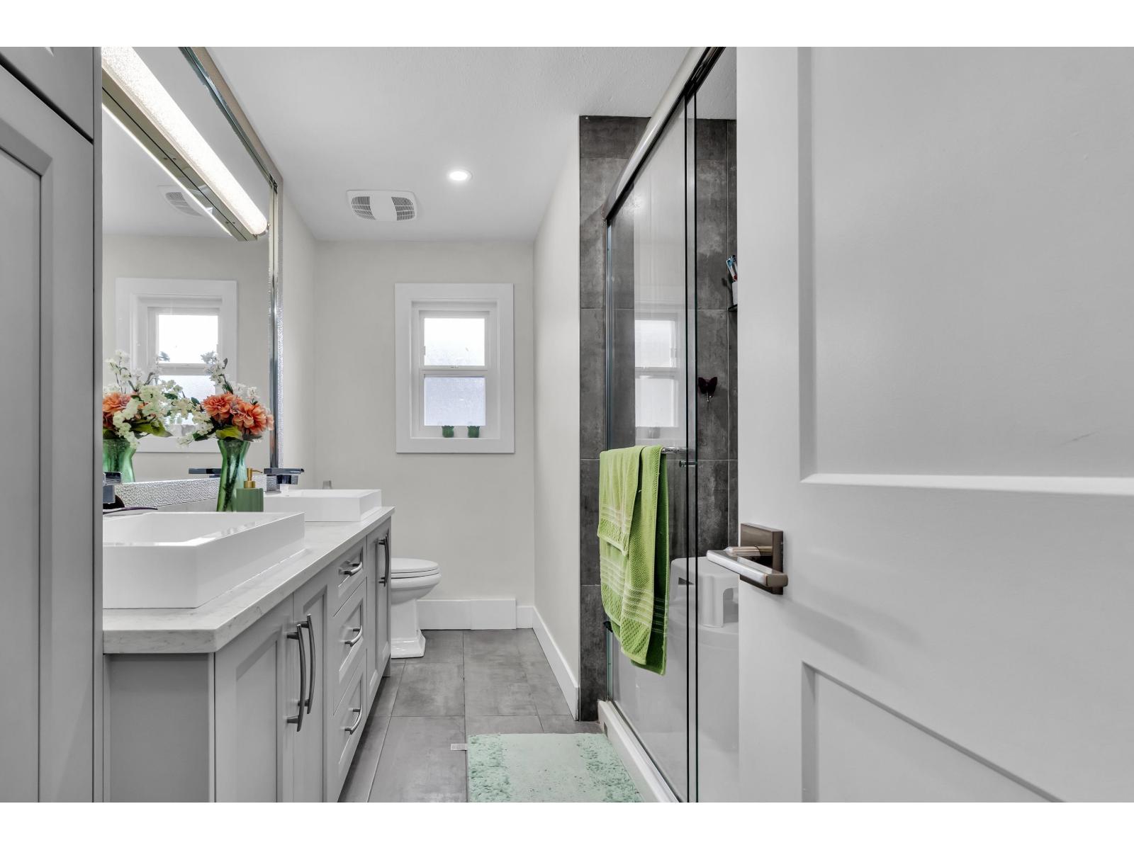 Photo 9 of 6748 123 A Street, Surrey BC