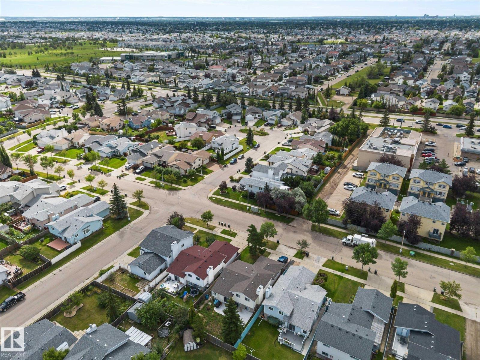 Photo 56 of 124 Klarvatten Rd Nw, Edmonton AB