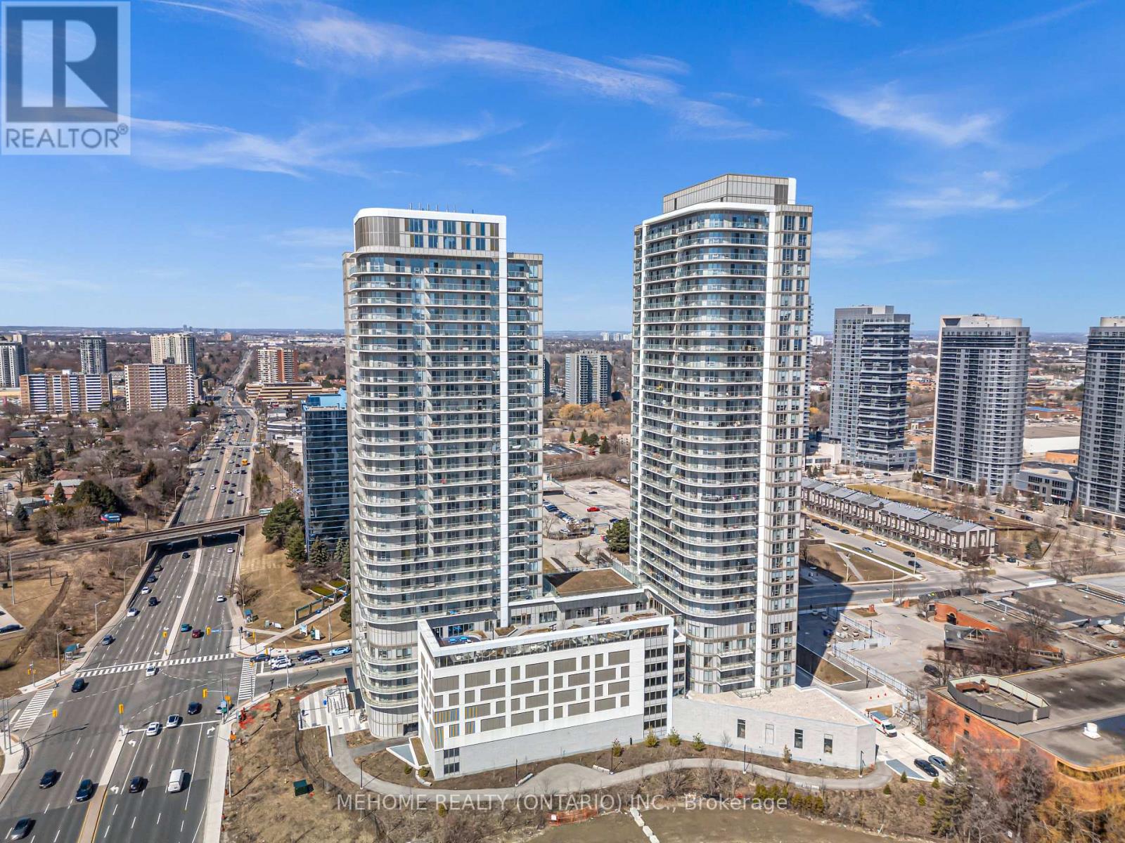 Photo 1 of 3326 2031 Kennedy Road, Toronto ON