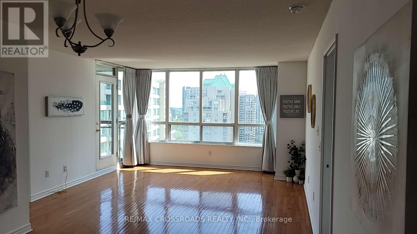 Photo 7 of 2106 18 Parkview Avenue, Toronto ON