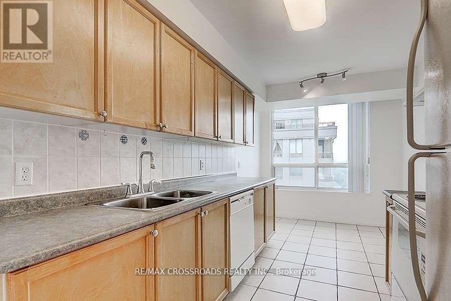 Photo 27 of 2106 18 Parkview Avenue, Toronto ON