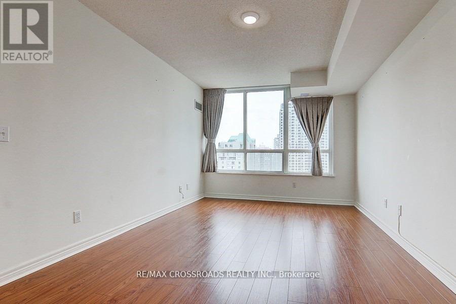 Photo 5 of 2106 18 Parkview Avenue, Toronto ON