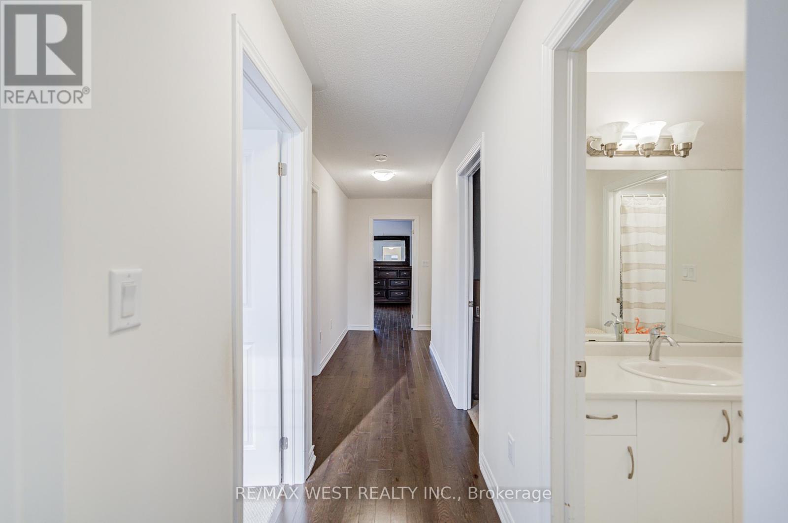 Photo 24 of 2171 Grainger Loop, Innisfil ON