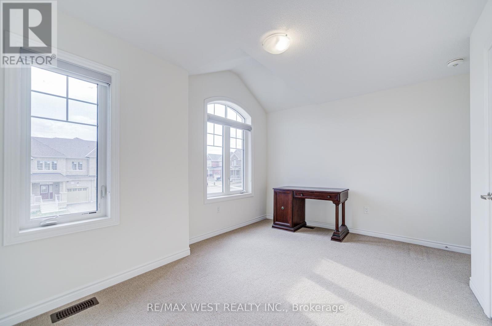 Photo 31 of 2171 Grainger Loop, Innisfil ON