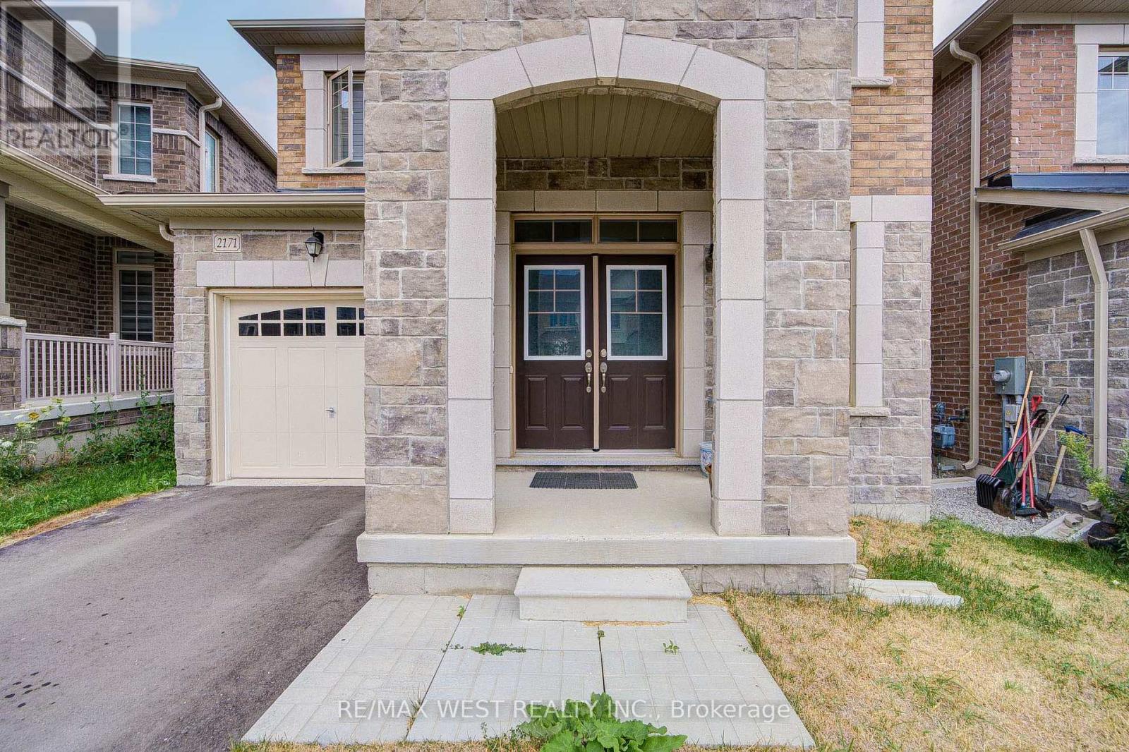 Photo 5 of 2171 Grainger Loop, Innisfil ON