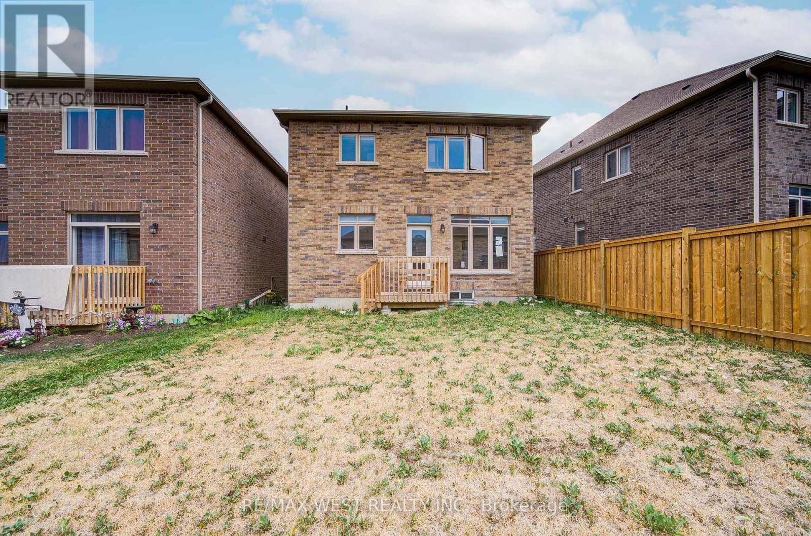 Photo 44 of 2171 Grainger Loop, Innisfil ON