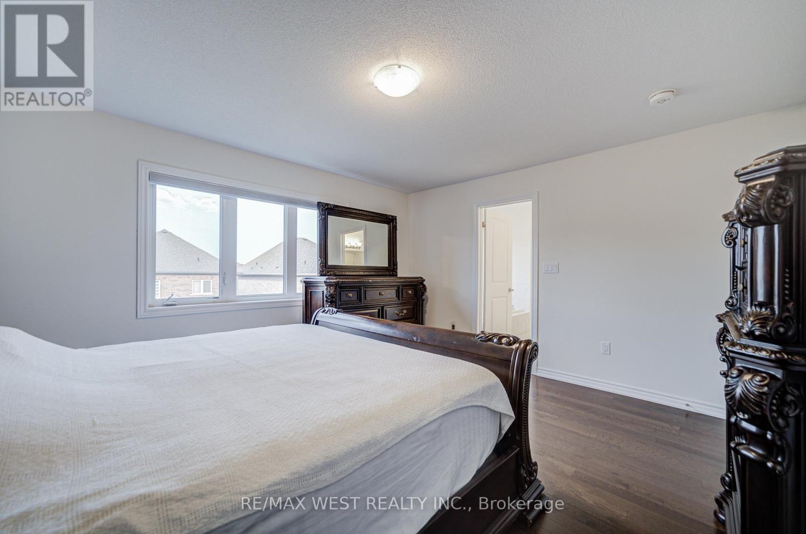 Photo 28 of 2171 Grainger Loop, Innisfil ON
