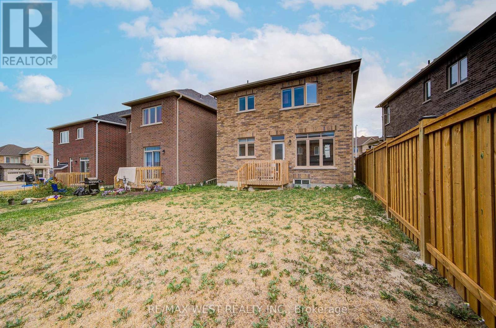 Photo 45 of 2171 Grainger Loop, Innisfil ON