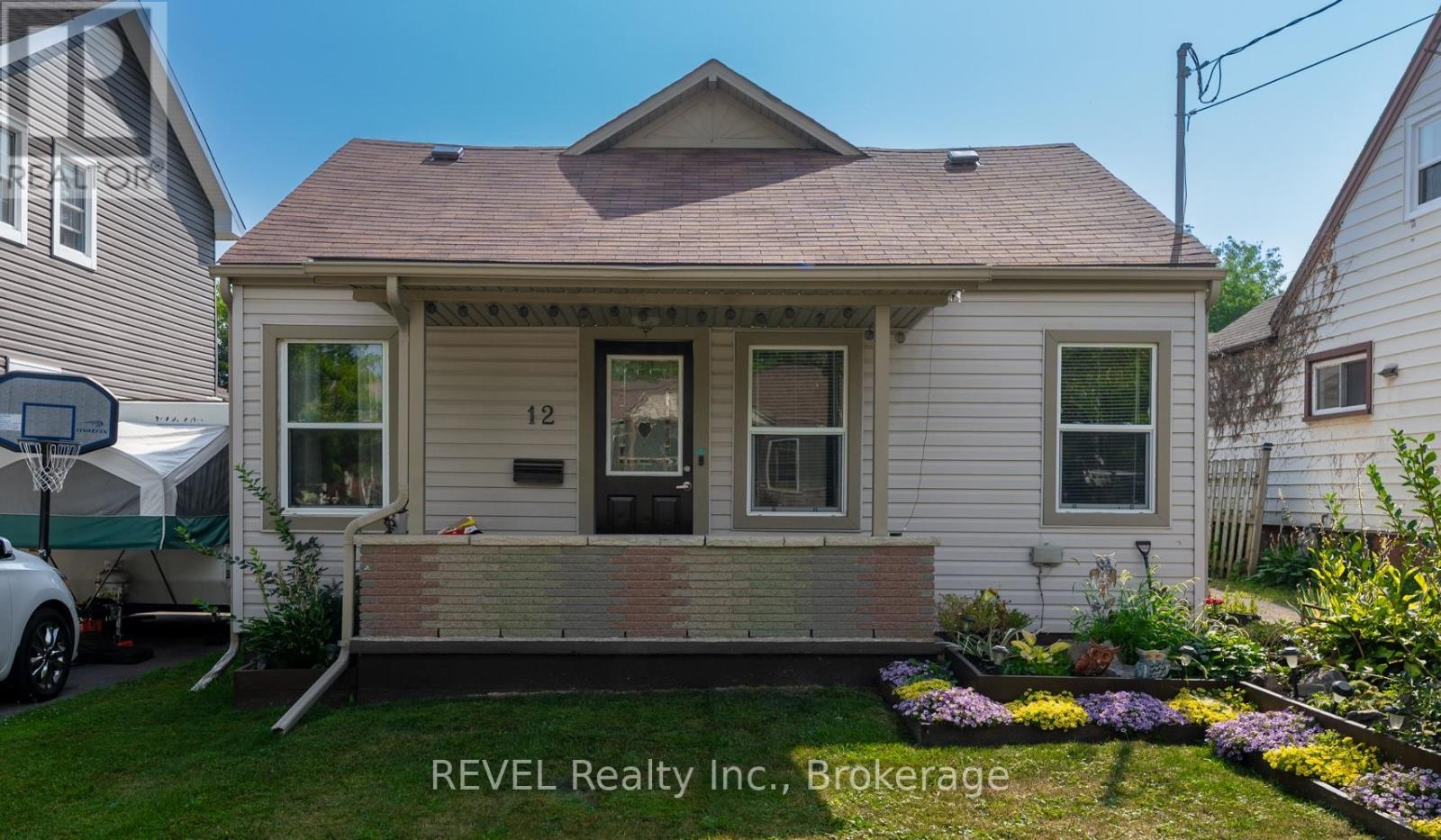 Photo 1 of 12 Hayes Street, St Catharines ON