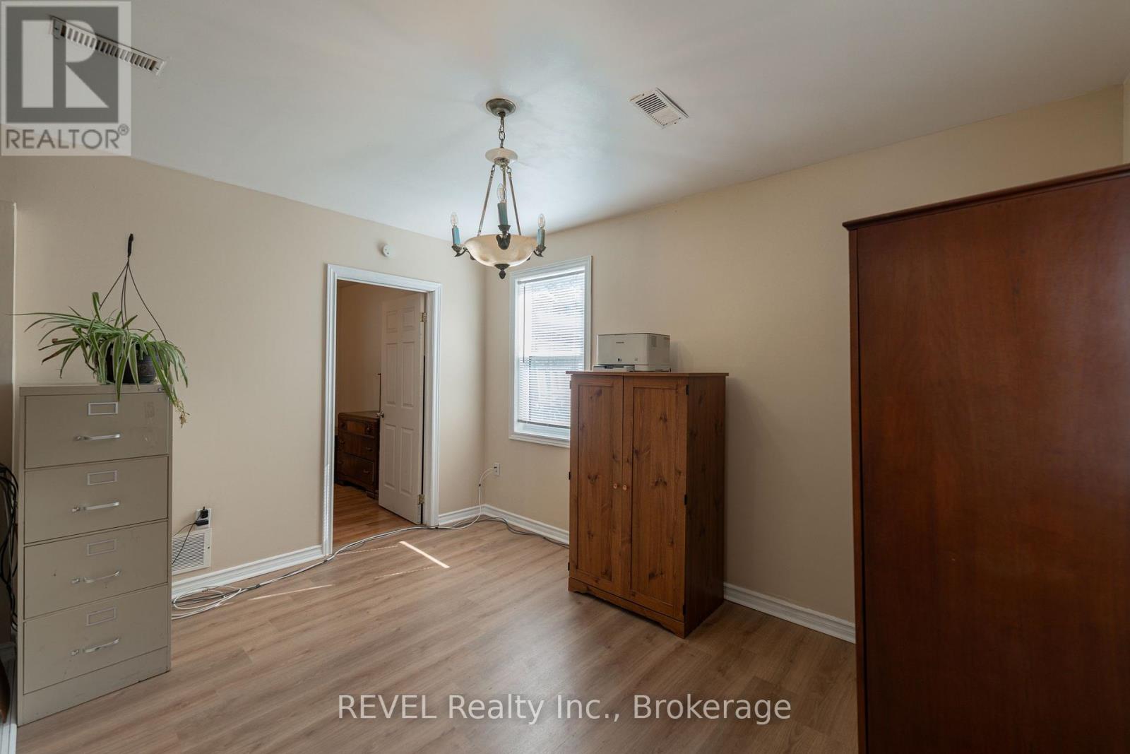 Photo 20 of 12 Hayes Street, St Catharines ON