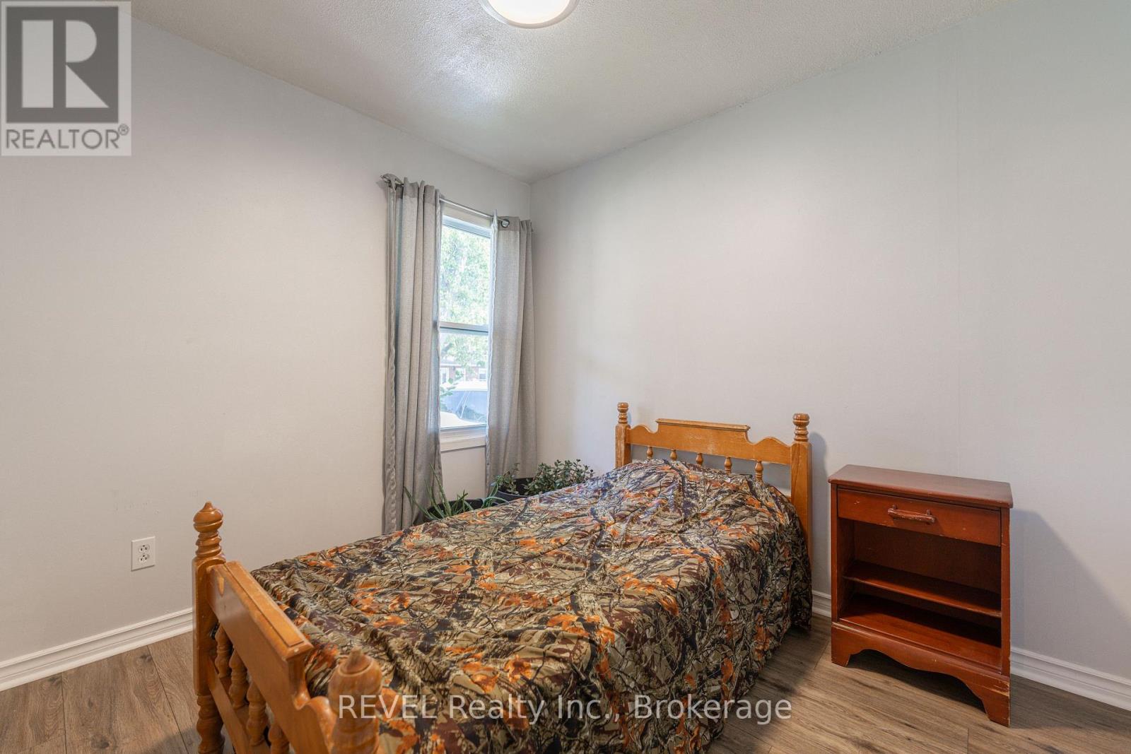 Photo 16 of 12 Hayes Street, St Catharines ON