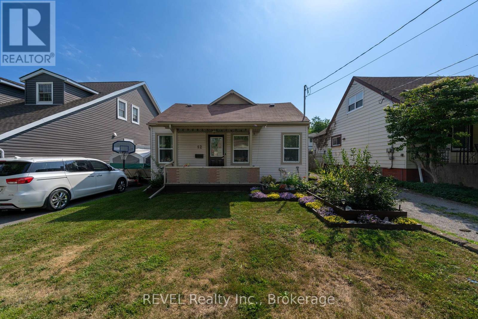 Photo 4 of 12 Hayes Street, St Catharines ON