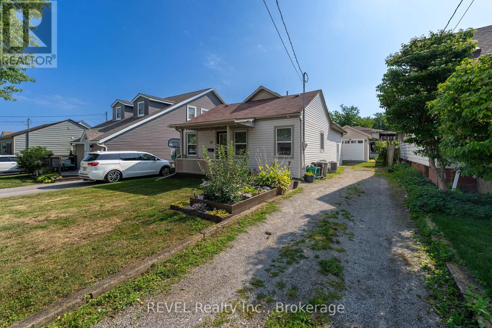 Photo 6 of 12 Hayes Street, St Catharines ON