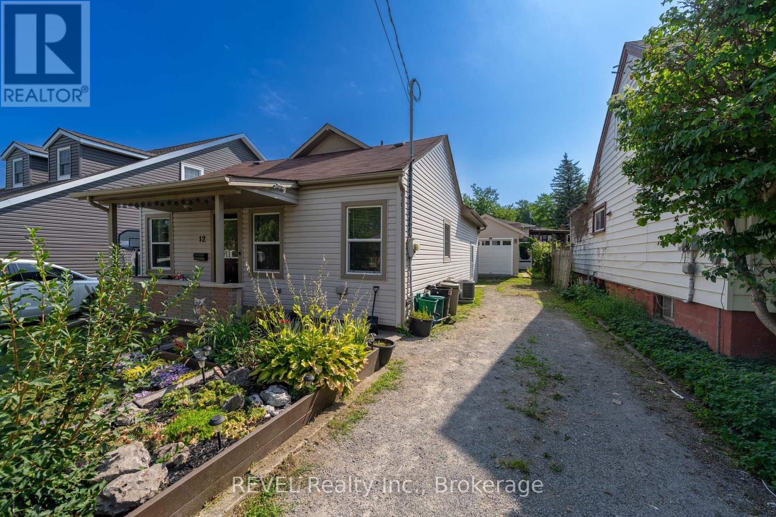 Photo 5 of 12 Hayes Street, St Catharines ON