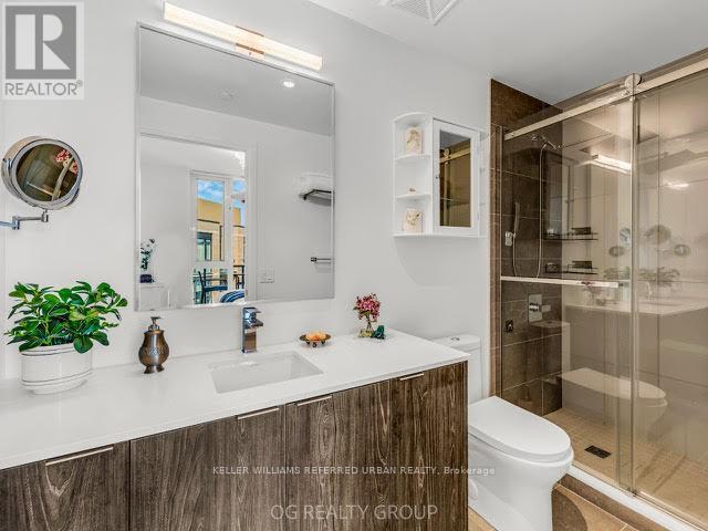 Photo 14 of 621 293 The Kingsway, Toronto ON