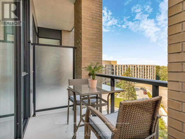 Photo 16 of 621 293 The Kingsway, Toronto ON