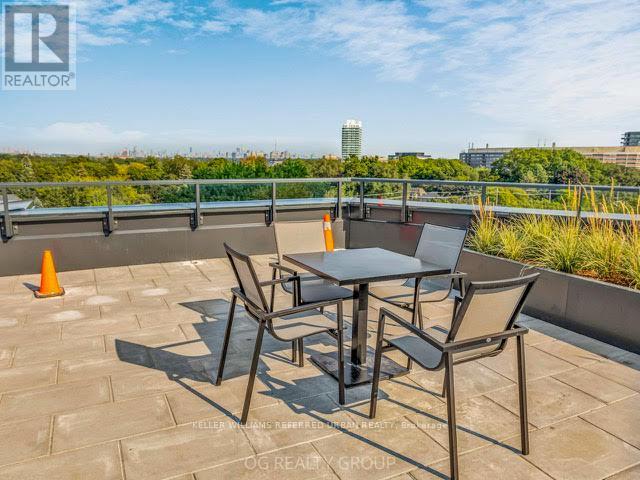 Photo 18 of 621 293 The Kingsway, Toronto ON