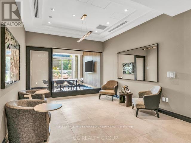 Photo 21 of 621 293 The Kingsway, Toronto ON