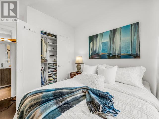 Photo 9 of 621 293 The Kingsway, Toronto ON