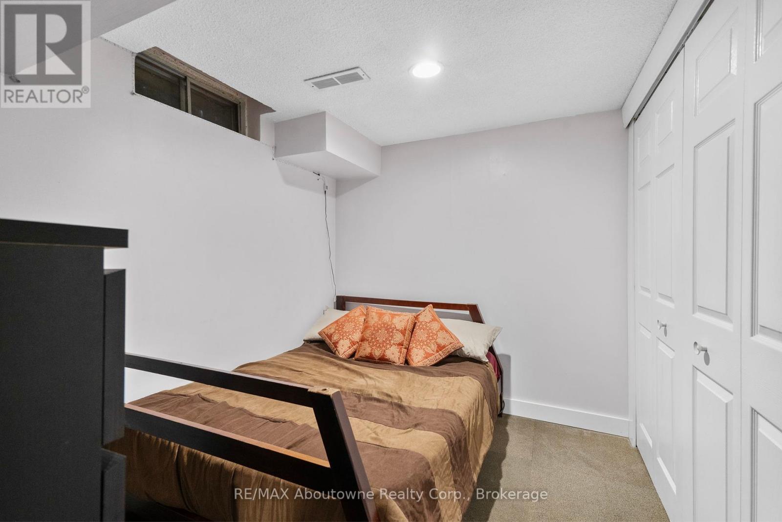 Photo 26 of 17 Adam Street, Brampton ON