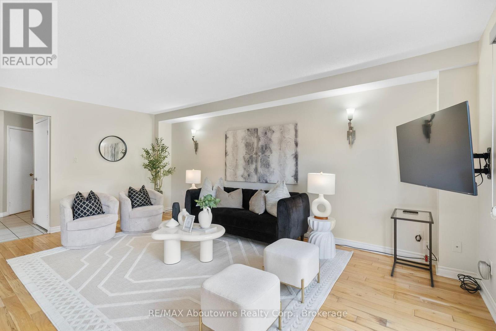 Photo 3 of 17 Adam Street, Brampton ON