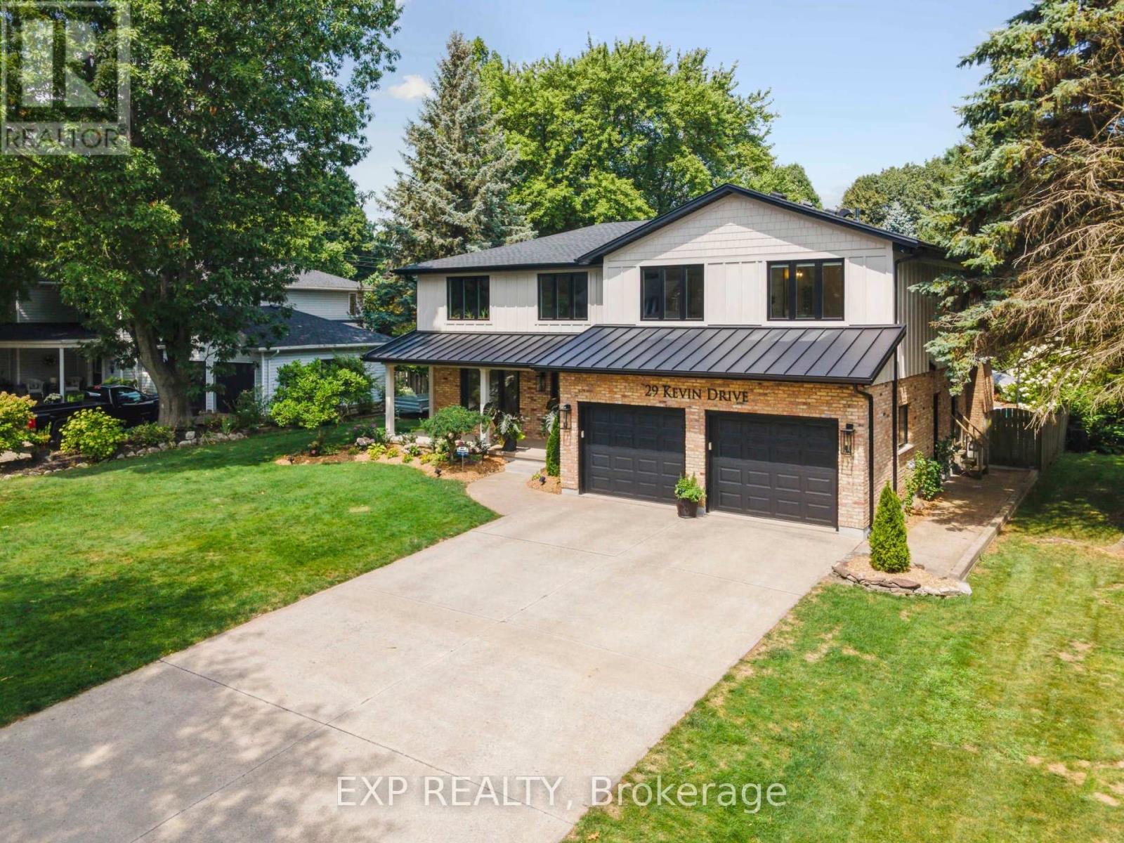 Photo 23 of 29 Kevin Drive, Pelham ON