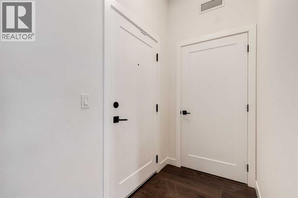 Photo 3 of 404 2702 17 Avenue Sw, Calgary AB