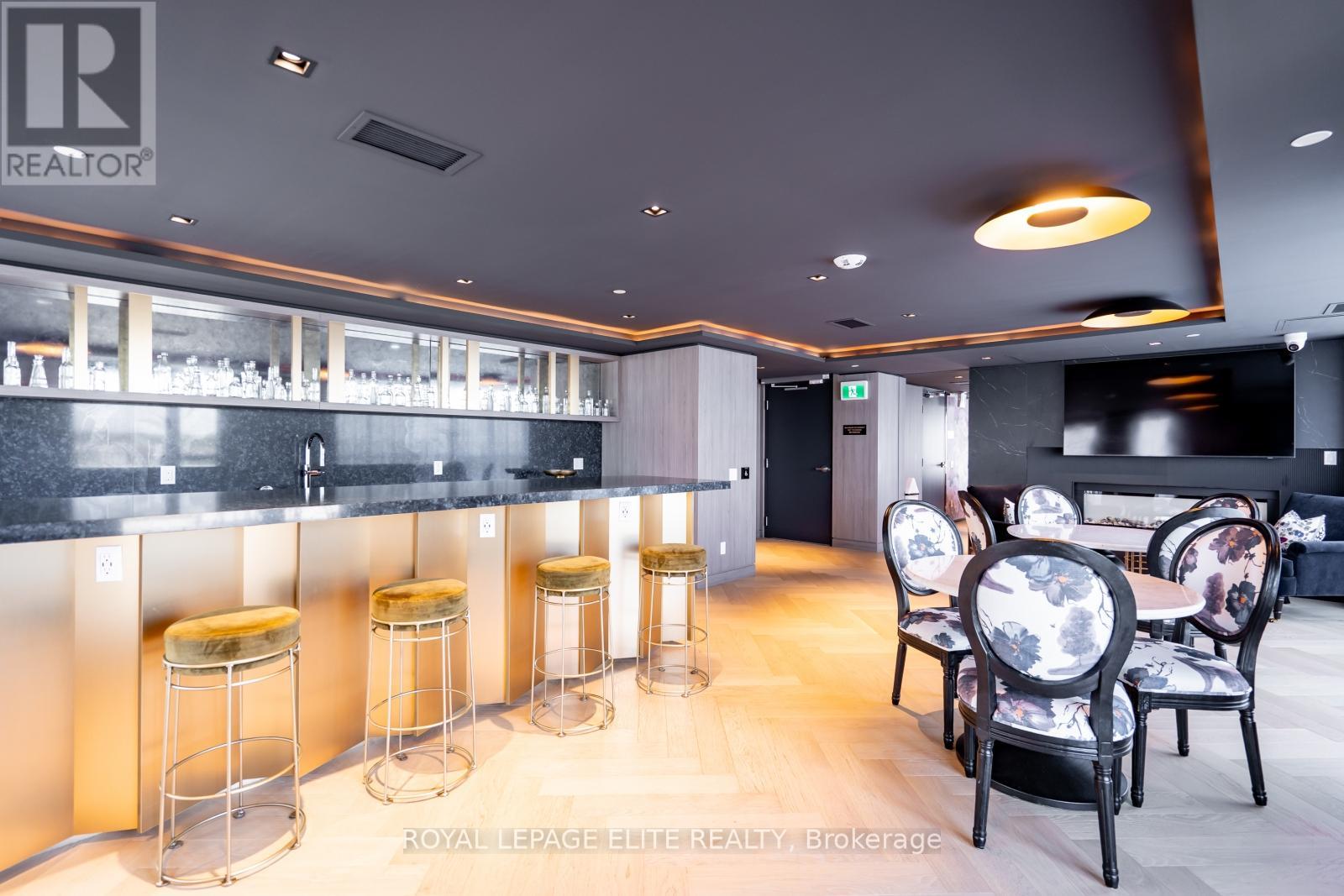 Photo 43 of 418 405 Dundas Street, Oakville ON