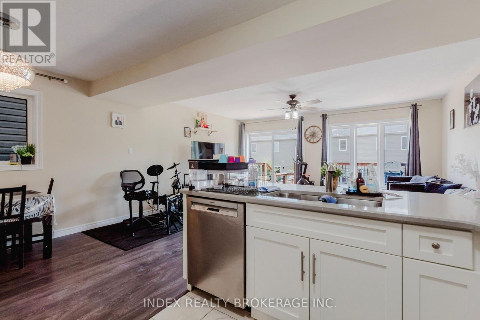 Photo 11 of 207 Eden Oak Trail, Kitchener ON
