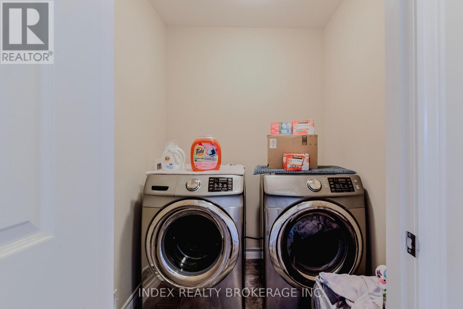 Photo 33 of 207 Eden Oak Trail, Kitchener ON