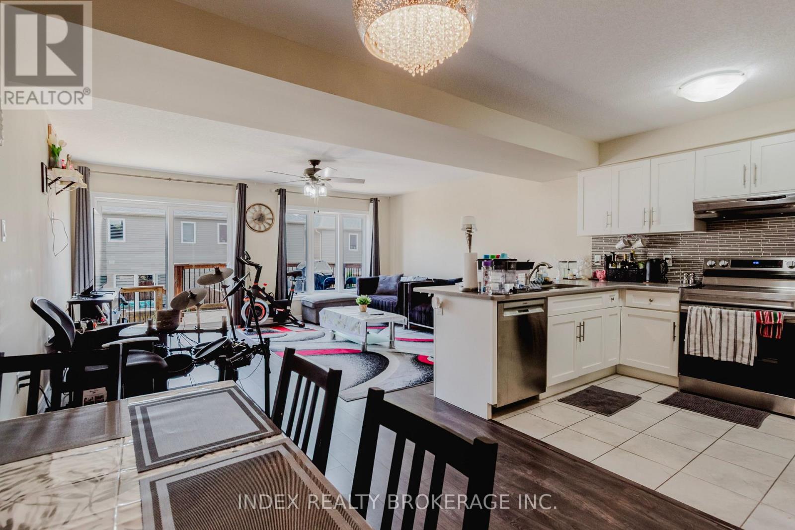 Photo 9 of 207 Eden Oak Trail, Kitchener ON