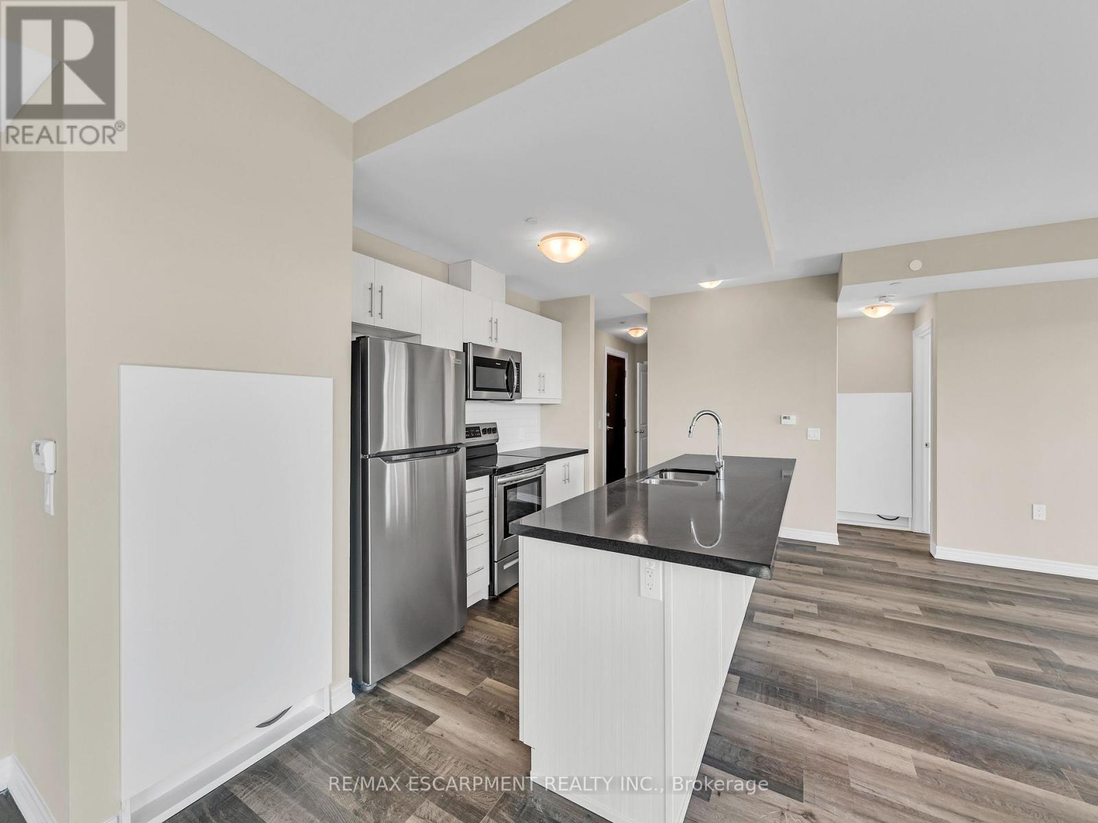 Photo 13 of 706 2750 King Street E, Hamilton ON