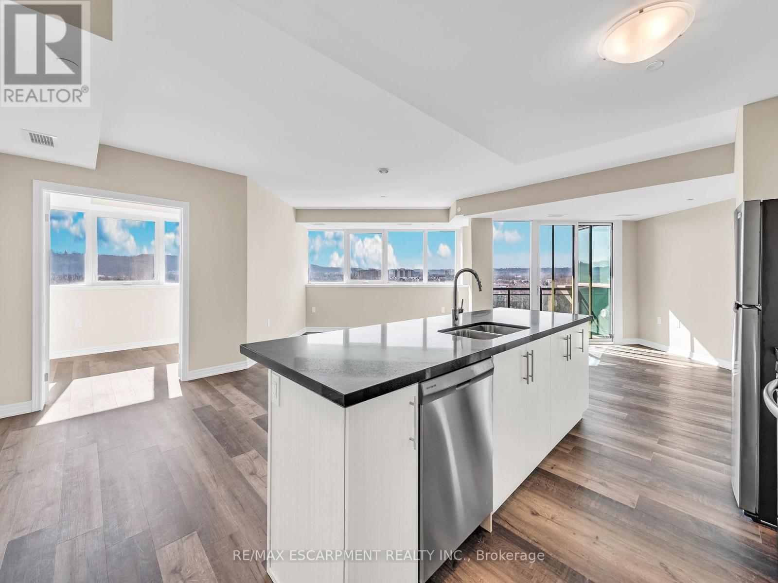 Photo 17 of 706 2750 King Street E, Hamilton ON