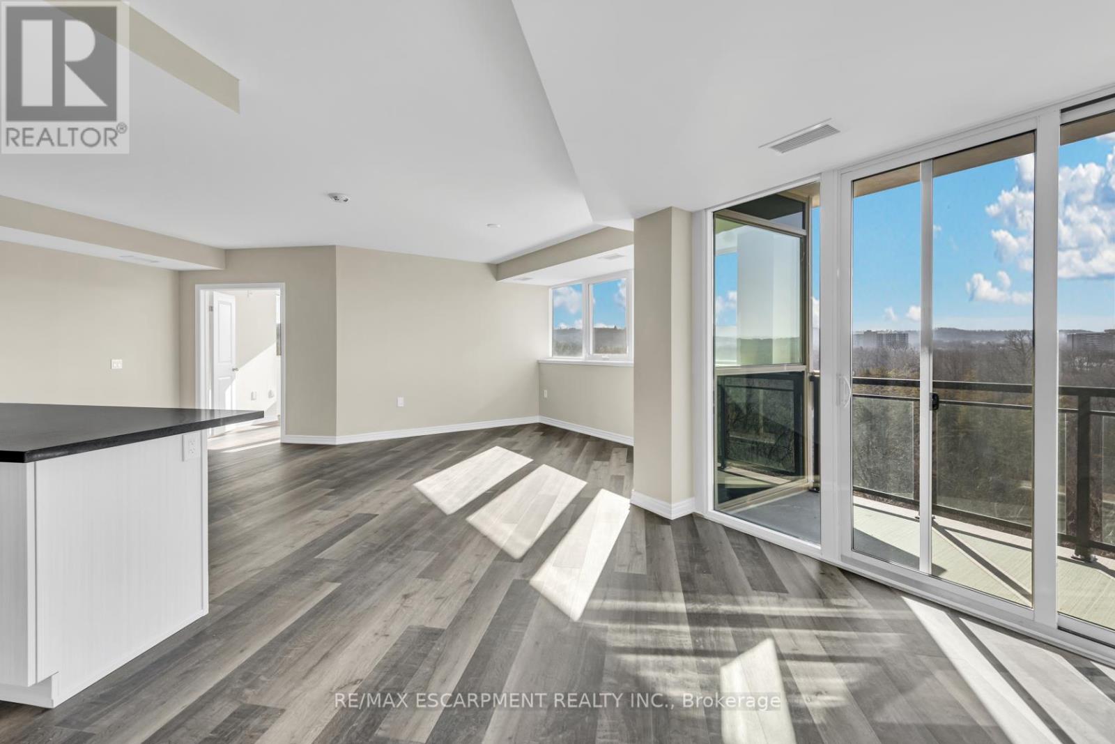 Photo 22 of 706 2750 King Street E, Hamilton ON
