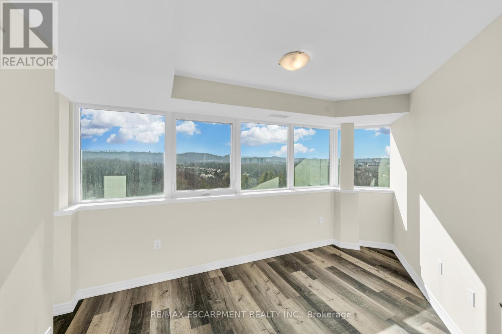 Photo 26 of 706 2750 King Street E, Hamilton ON