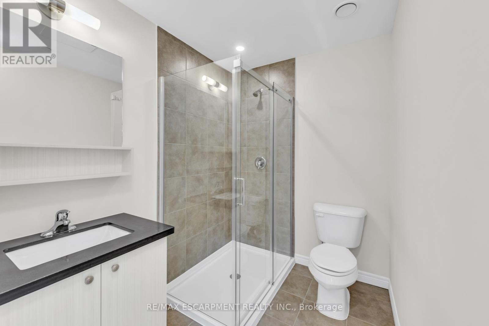 Photo 34 of 706 2750 King Street E, Hamilton ON
