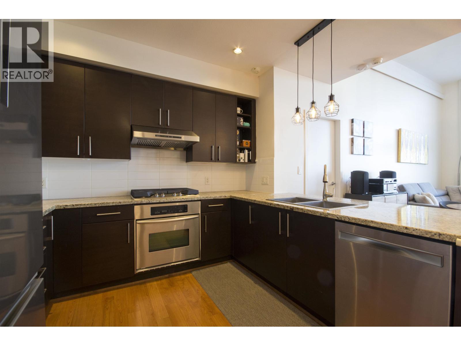 Photo 5 of 409 14200 Riverport Way, Richmond BC
