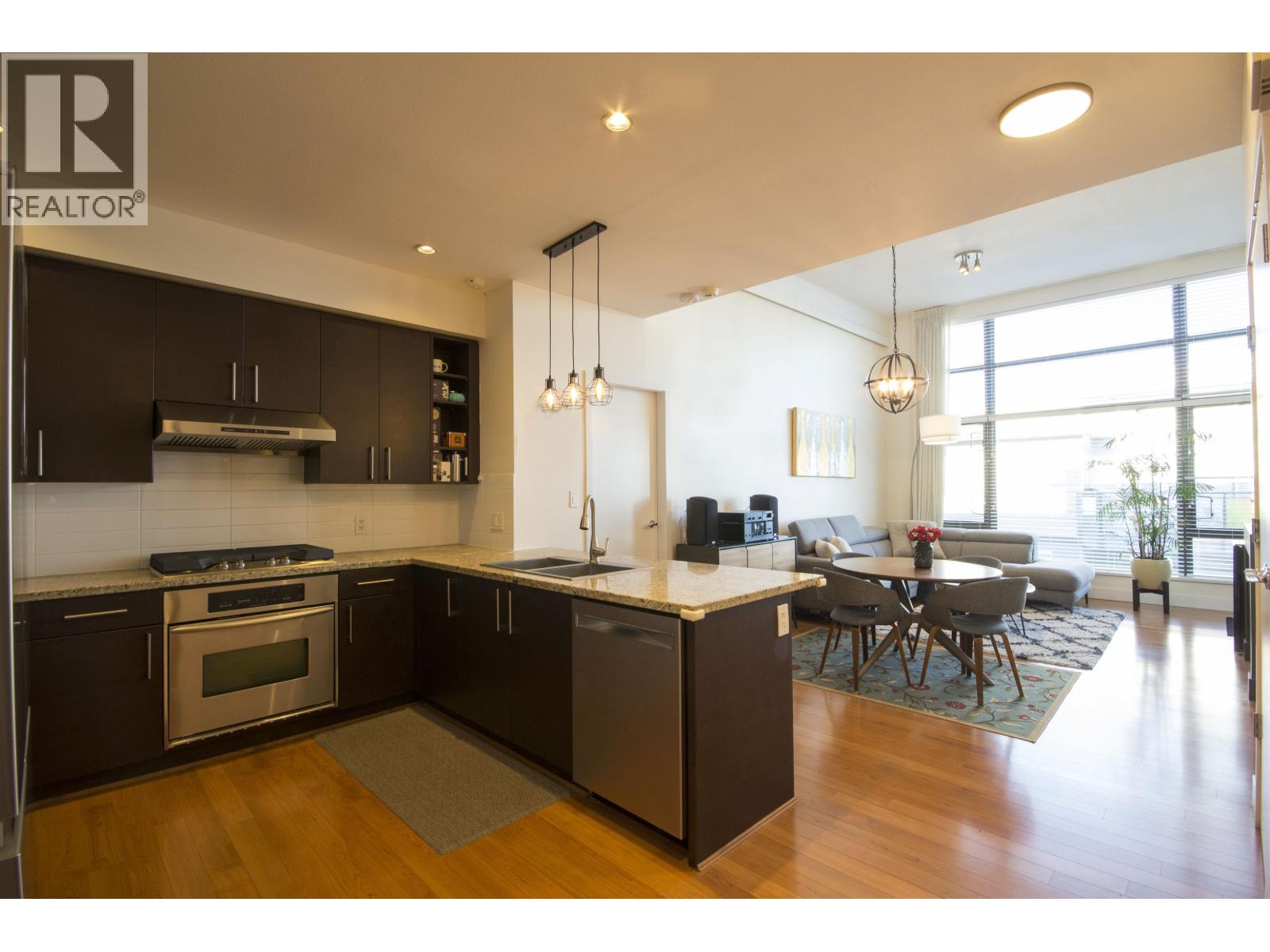 Photo 4 of 409 14200 Riverport Way, Richmond BC