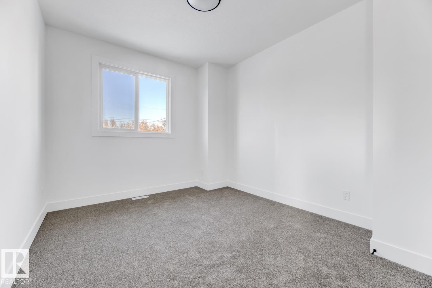 Photo 30 of 12307 91 St Nw, Edmonton AB