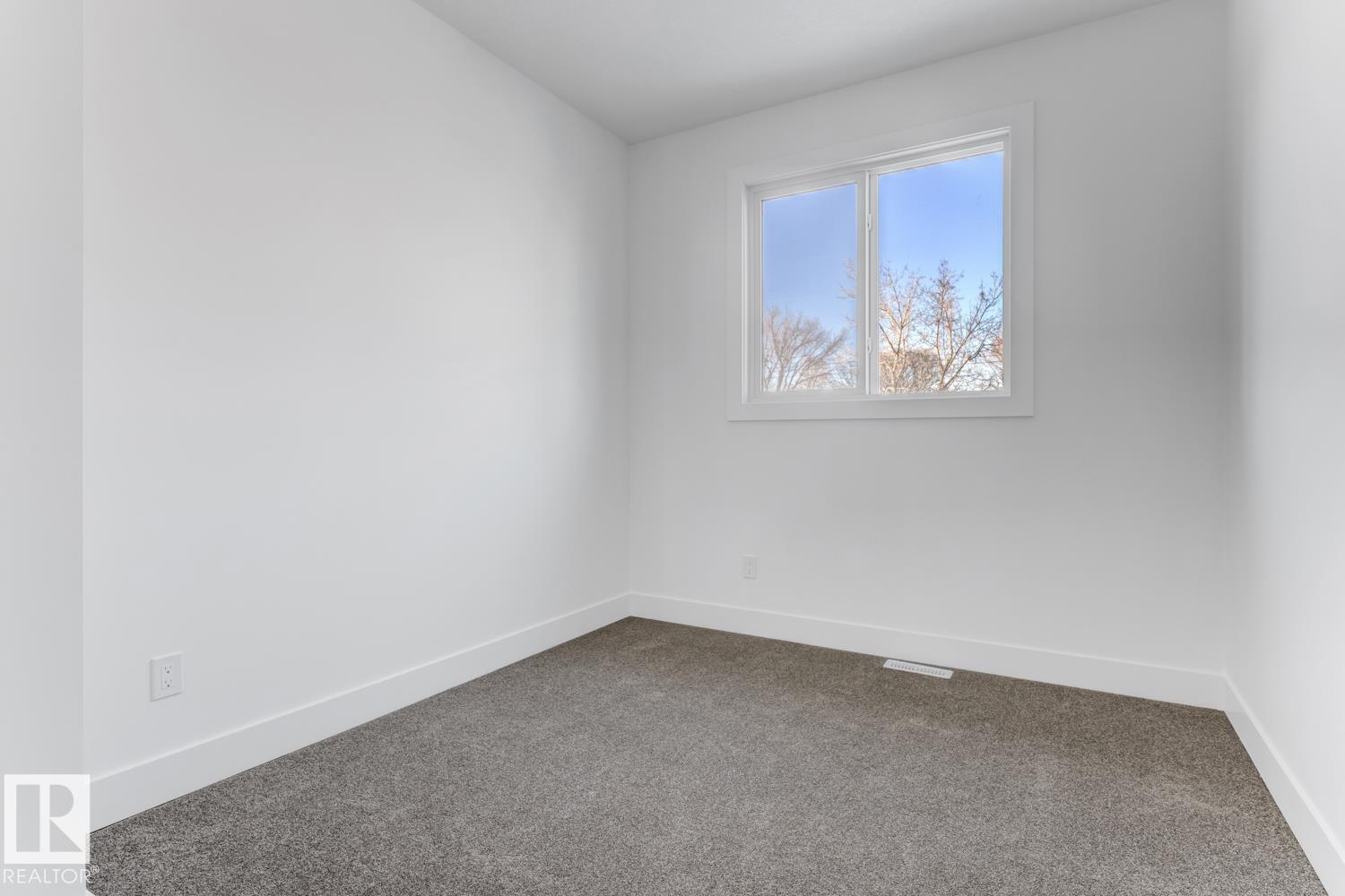 Photo 29 of 12307 91 St Nw, Edmonton AB