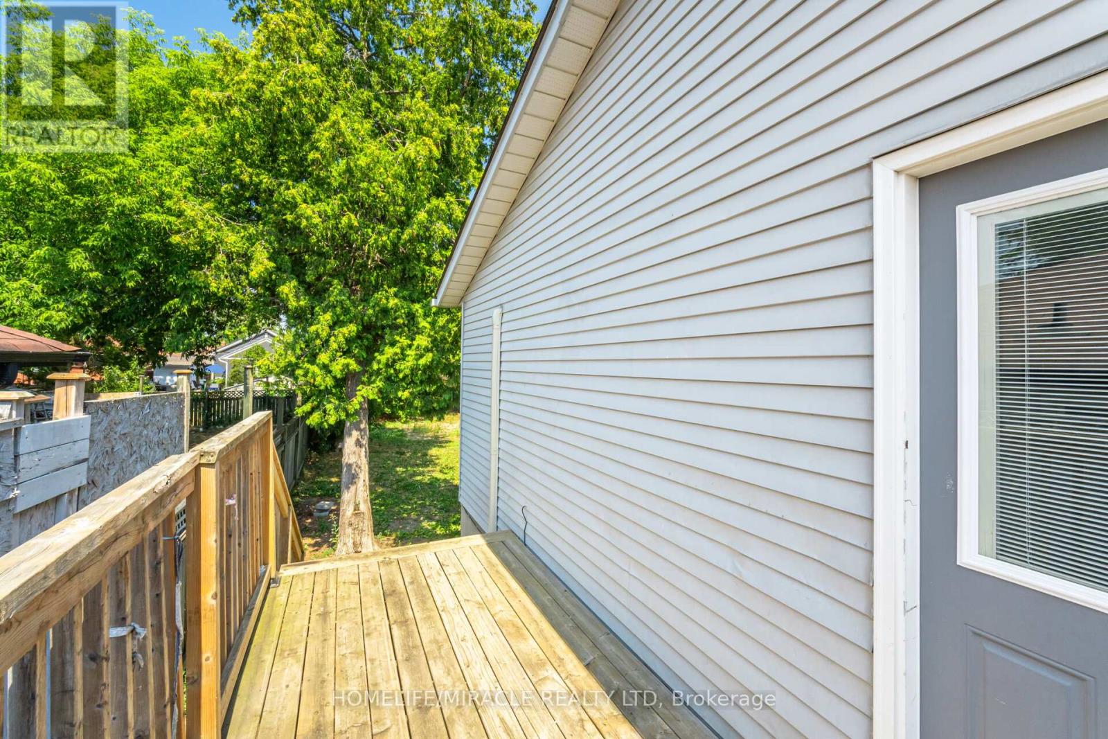 Photo 47 of 230 Taunton Road W, Oshawa ON