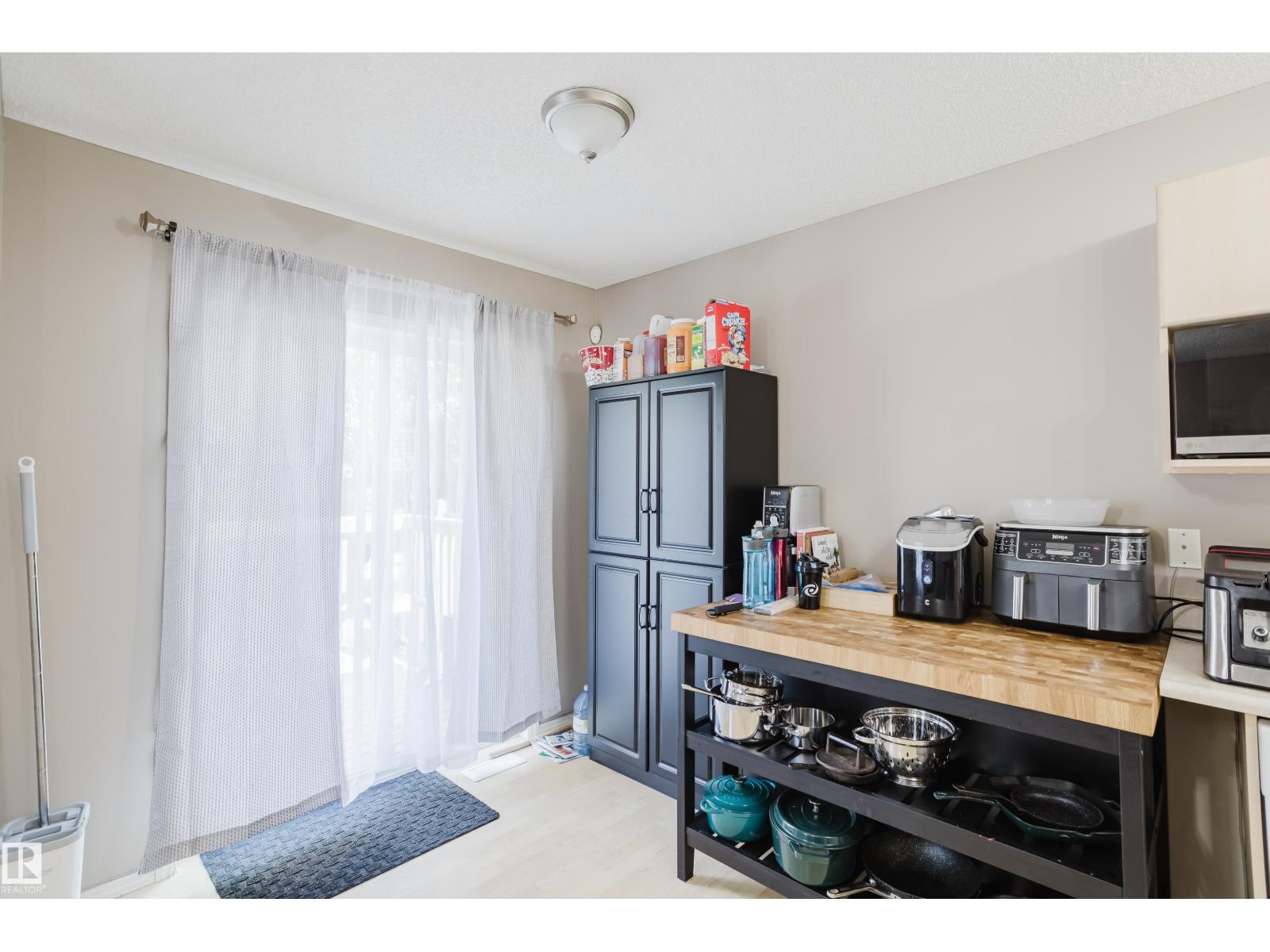 Photo 10 of 22 287 Macewan Rd Sw, Edmonton AB