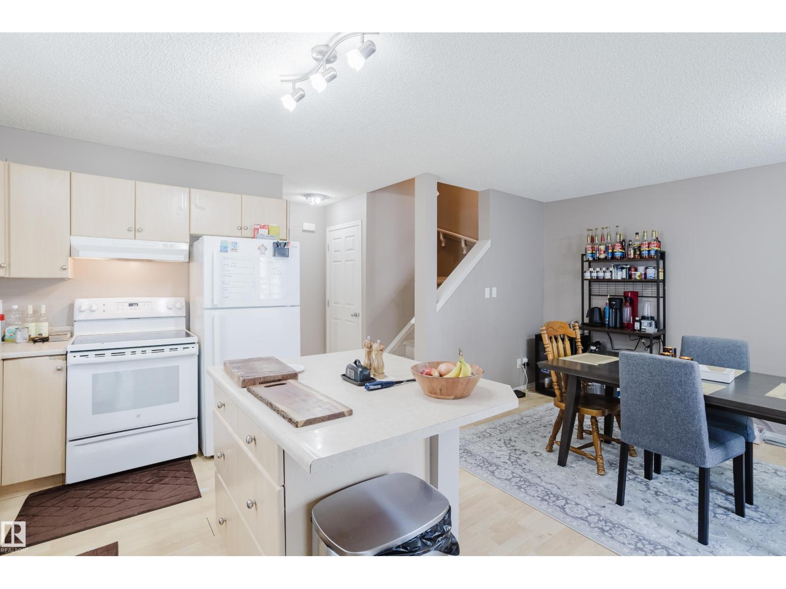 Photo 11 of 22 287 Macewan Rd Sw, Edmonton AB