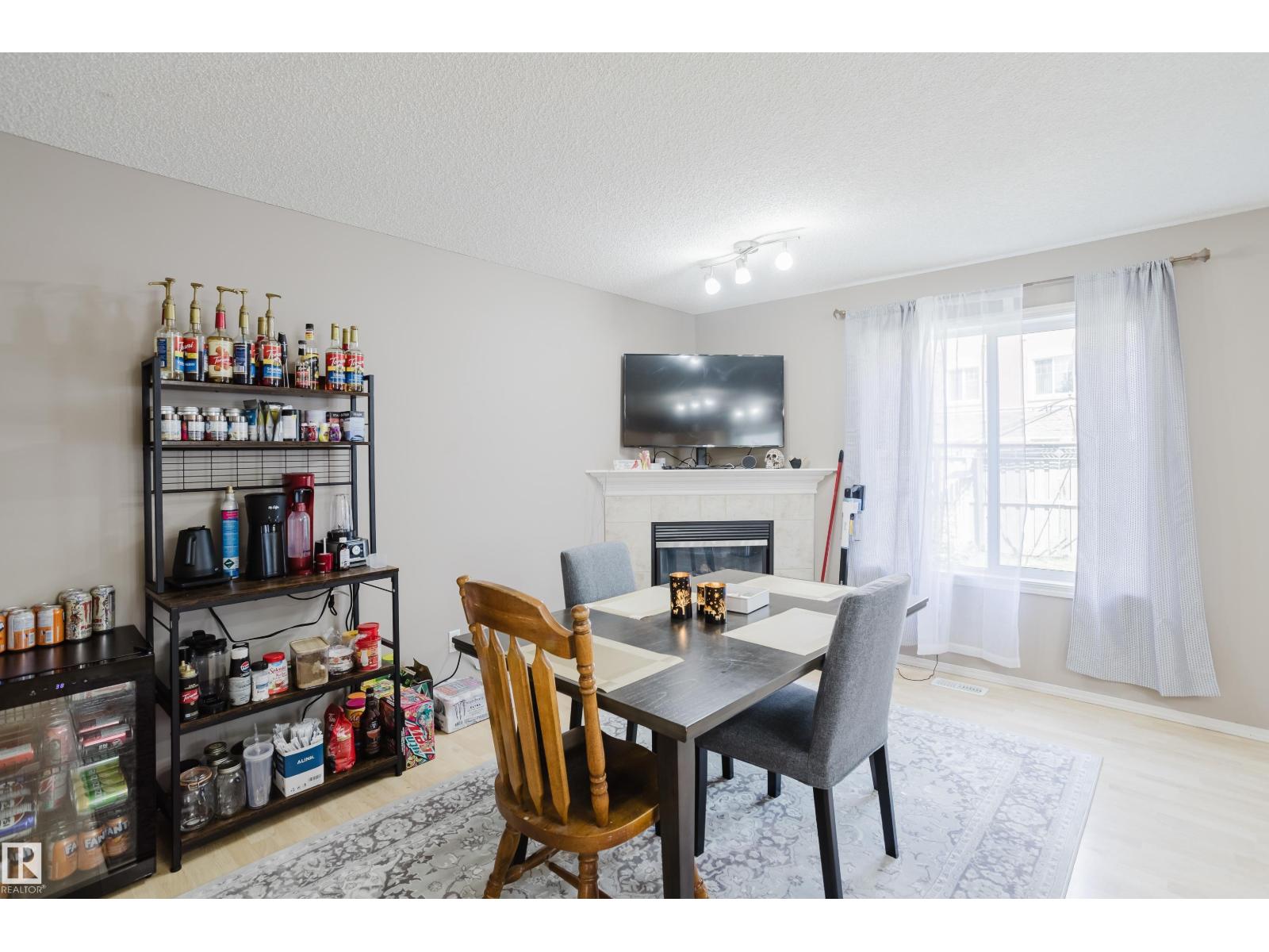 Photo 12 of 22 287 Macewan Rd Sw, Edmonton AB