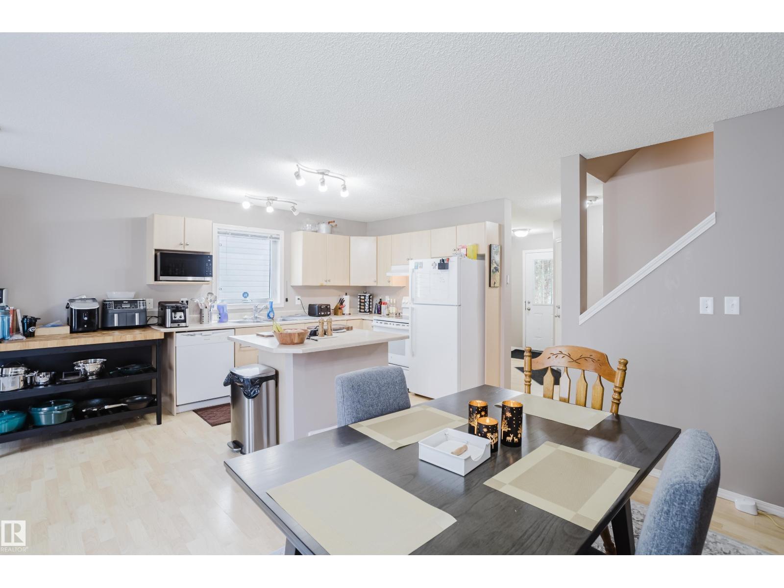 Photo 14 of 22 287 Macewan Rd Sw, Edmonton AB