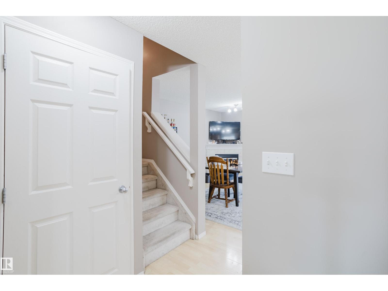 Photo 3 of 22 287 Macewan Rd Sw, Edmonton AB