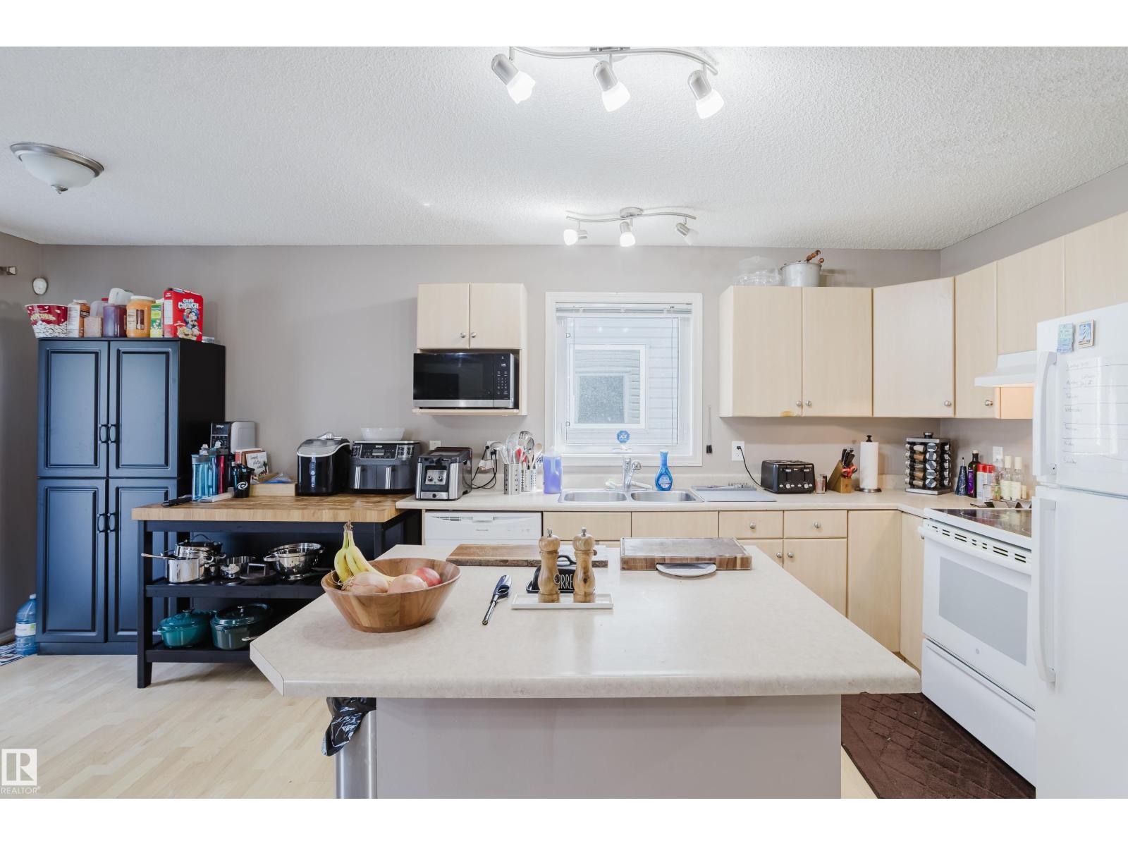 Photo 4 of 22 287 Macewan Rd Sw, Edmonton AB