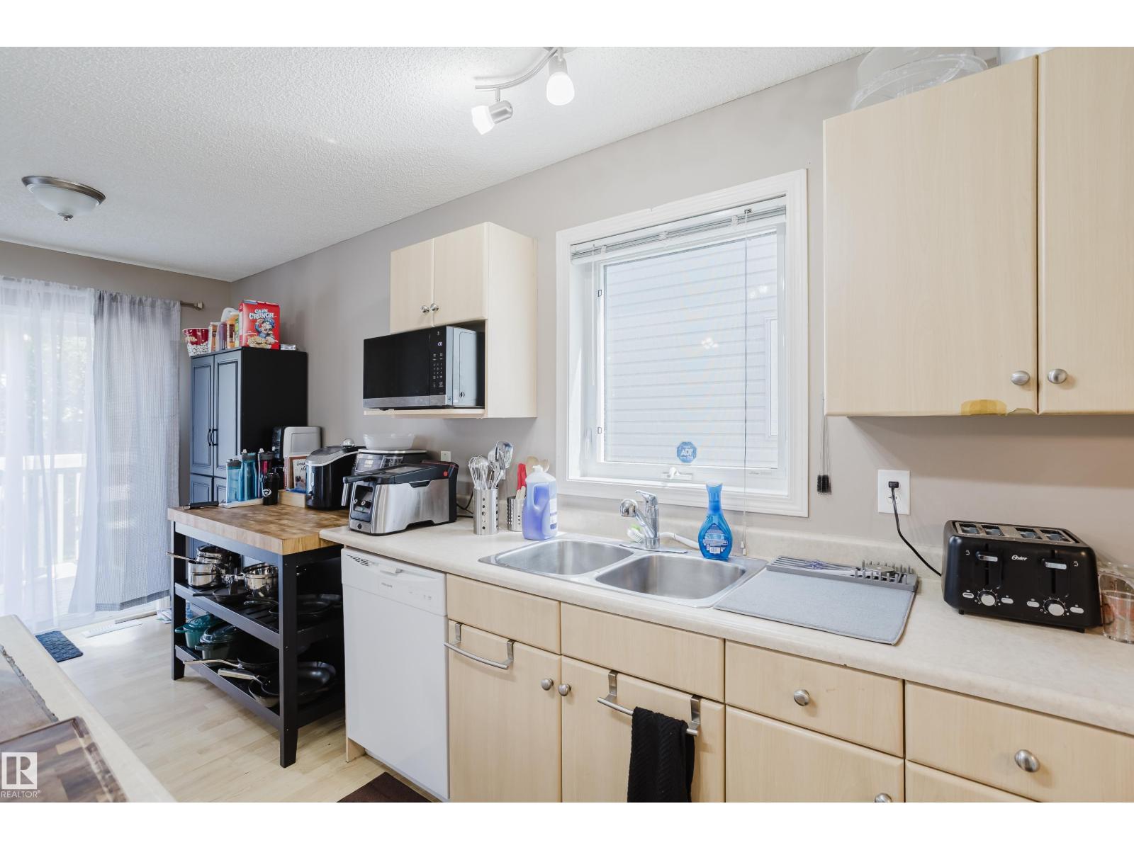 Photo 9 of 22 287 Macewan Rd Sw, Edmonton AB