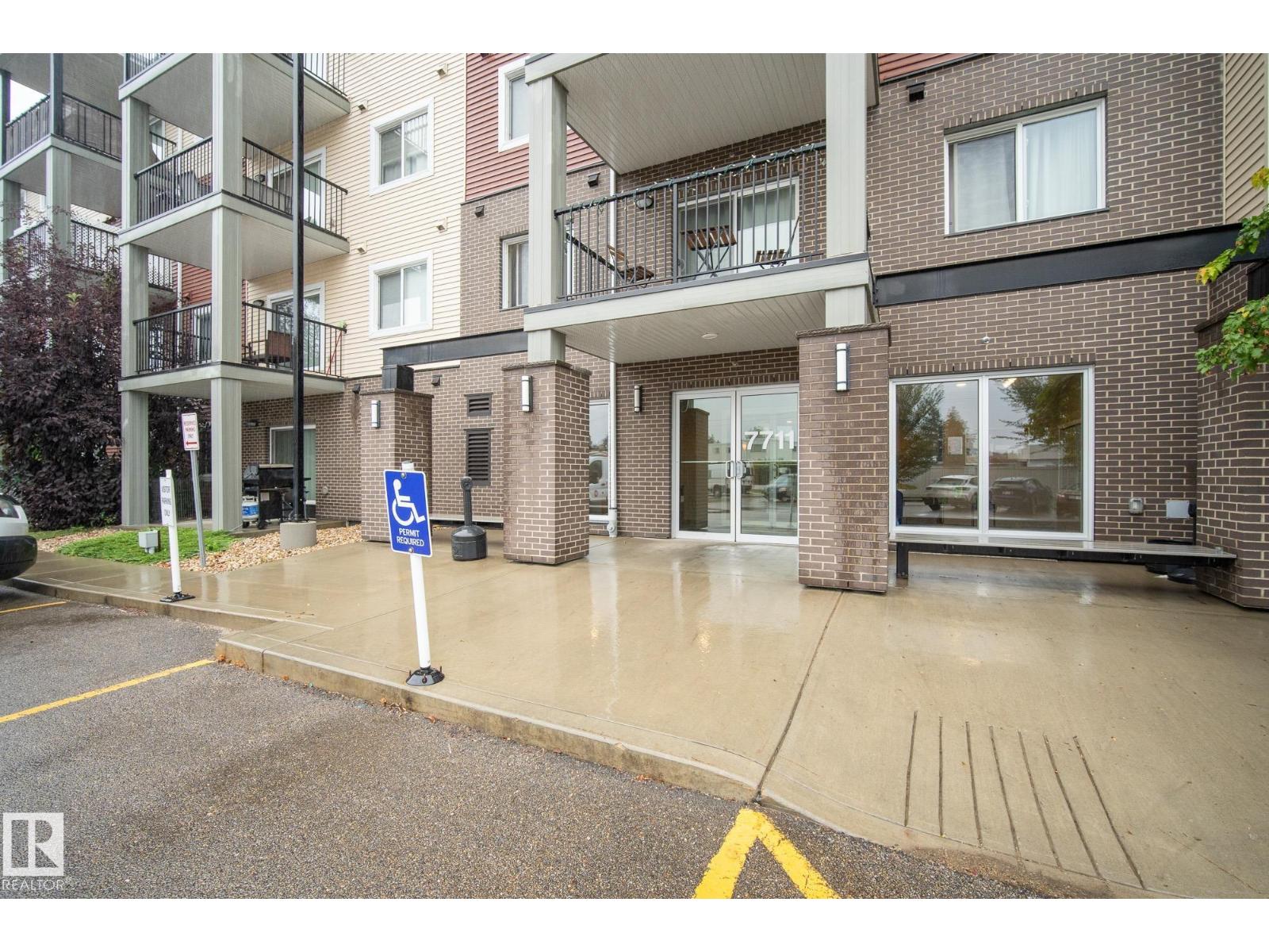 Photo 3 of 402 7711 71 St Nw, Edmonton AB