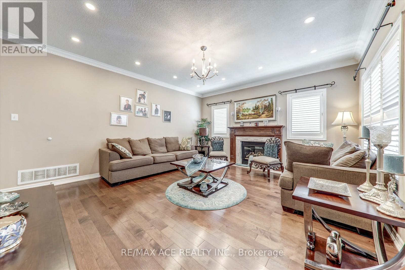 Photo 18 of 36 Todd Road, Ajax ON
